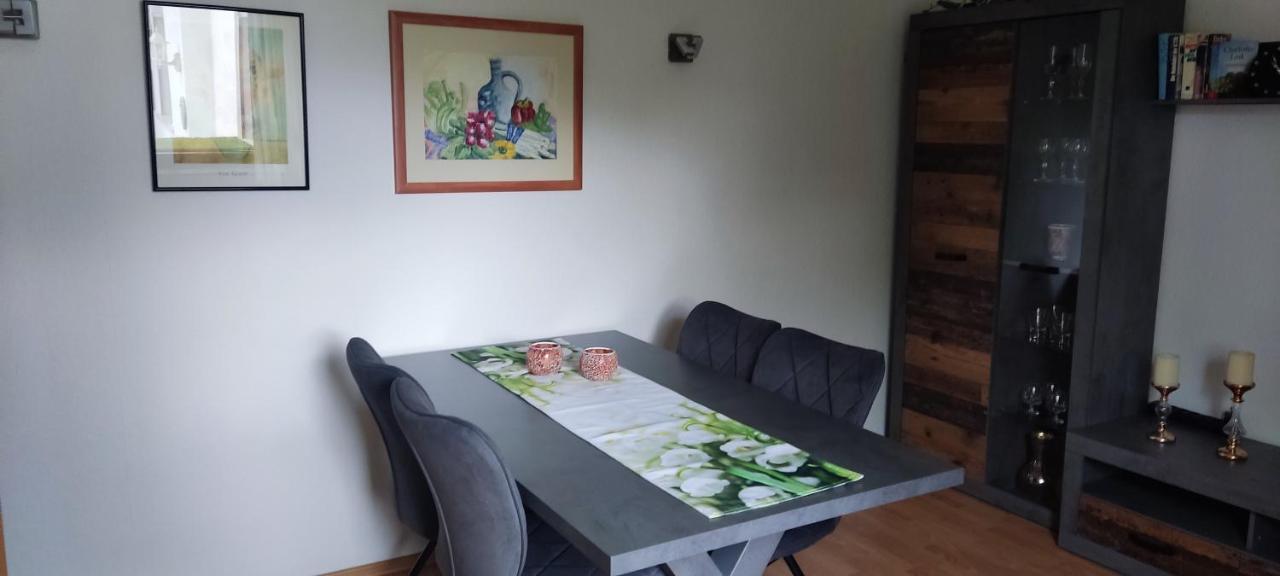 Schoene 3 Zi. Ferienwohnung Vor Den Toren Frankfurt 드라이아이히 외부 사진
