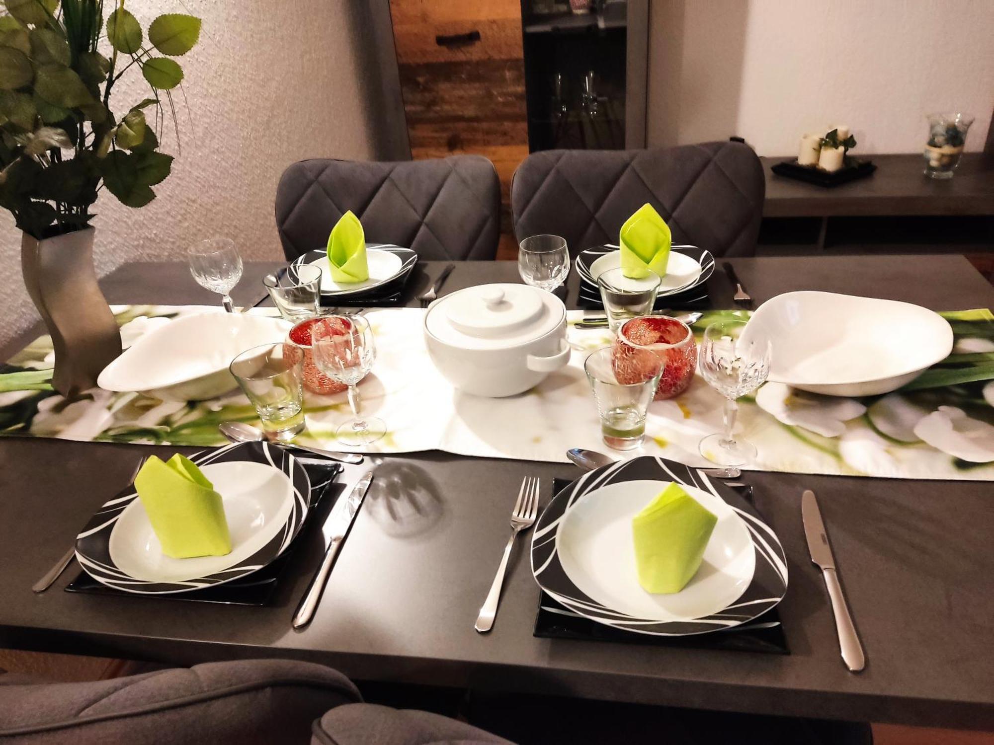 Schoene 3 Zi. Ferienwohnung Vor Den Toren Frankfurt 드라이아이히 외부 사진