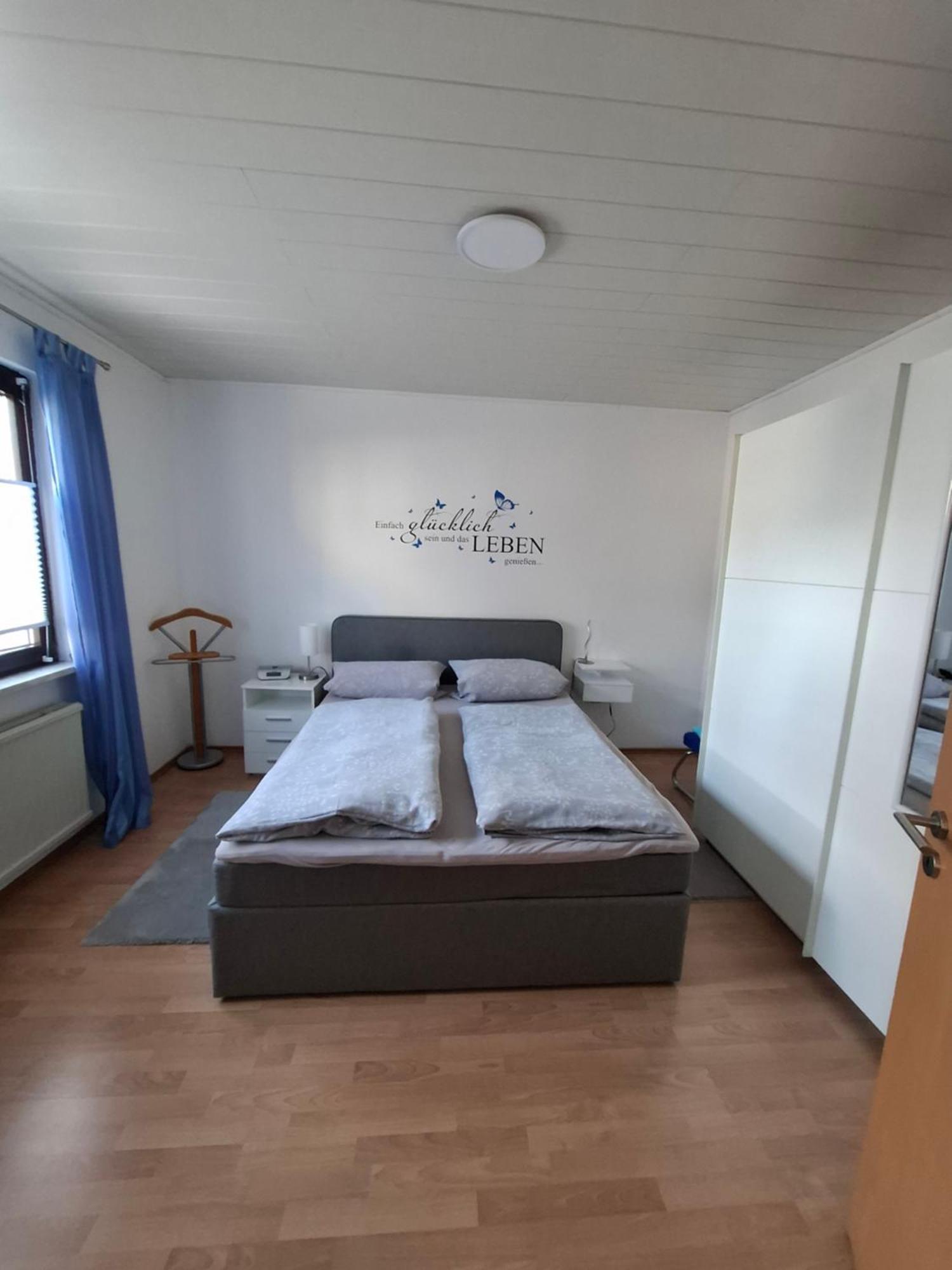 Schoene 3 Zi. Ferienwohnung Vor Den Toren Frankfurt 드라이아이히 외부 사진